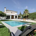 Exclusive Pool & Panoramic Views Pass The Keys 마르베야