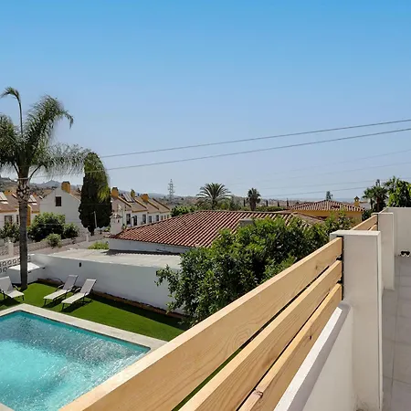 Exclusive Pool & Panoramic Views Pass The Keys Holiday home