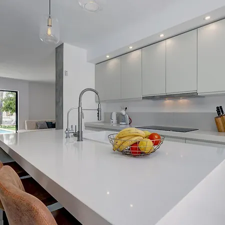 Exclusive Pool & Panoramic Views Pass The Keys Holiday home *