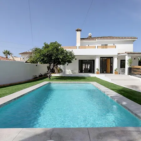 Semesterbostad Exclusive • Pool Panoramic Views Pass The Keys *